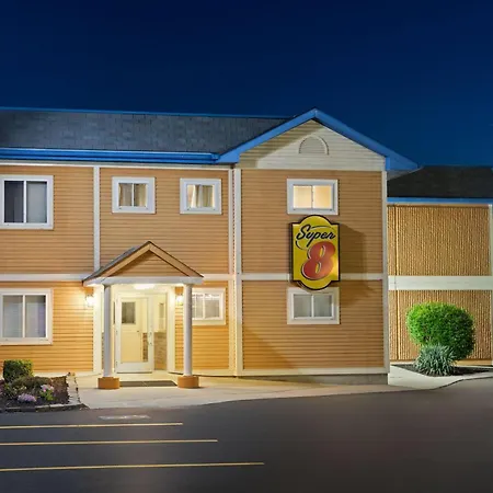 Super 8 By Wyndham Columbus Hotel