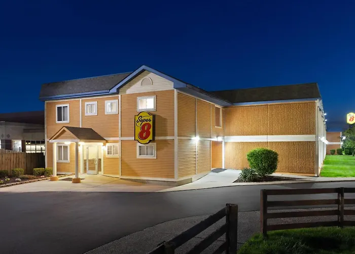 Super 8 By Wyndham Hotel Columbus