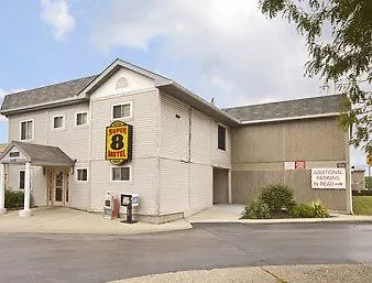 Super 8 By Wyndham Hotel