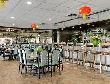 Super 8 By Wyndham Hotel 2*